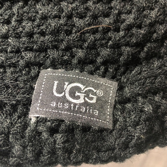 UGG Accessories - UGG two sided scarf